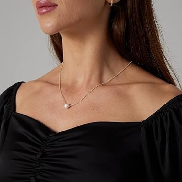 Solitaire Pearl Necklace - Picture 2 of 4